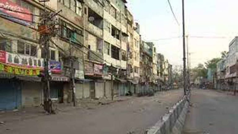 Maharashtra Govt To Take Decision on Imposing Complete Lockdown