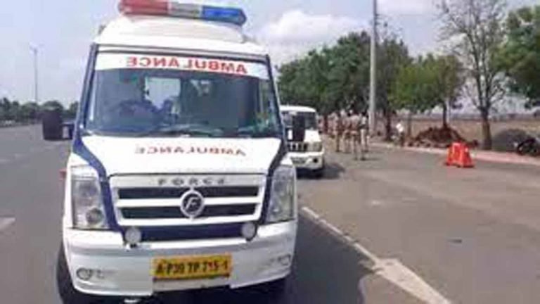 Ambulances From AP Stopped At TS Borders Due to Unavailability of Covid Passes