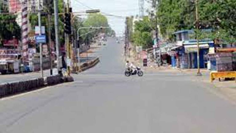Corona Curfew in UP Extended Till May 17