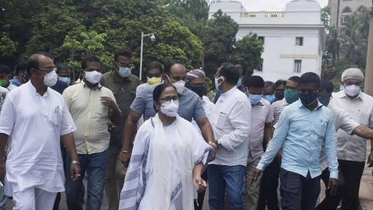 CM Mamata Banerjee Stages Dharna At Kolkata CBI's Office