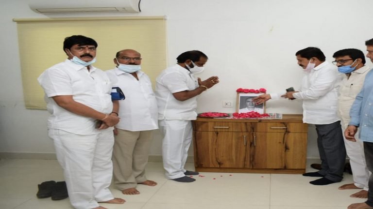 V Srinivas Goud Pays Floral Tribute to Telugu Author Subba Rao