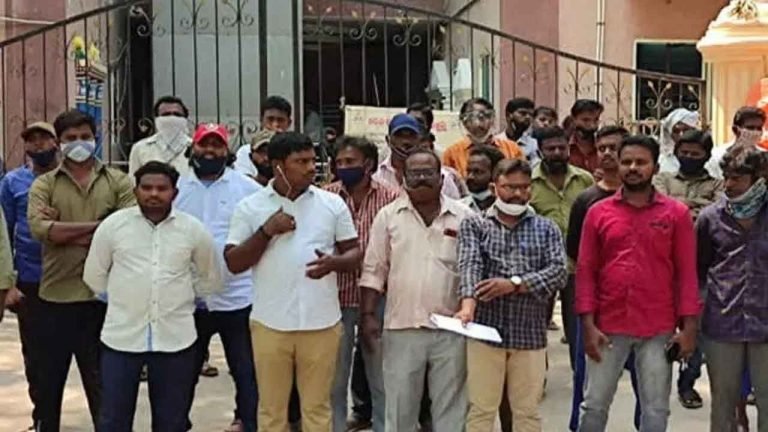 Contract Workers Demands Govt to Regularise Service