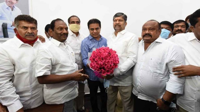 Ex-TTDP President L Ramana joins TRS