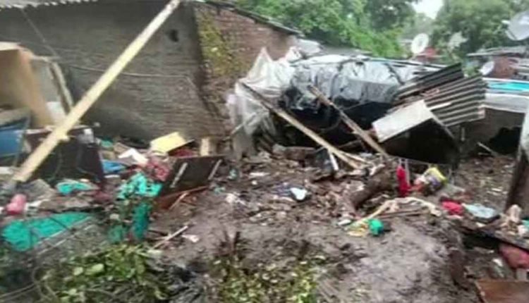 11 Died in Wall Collapse in Mumbai