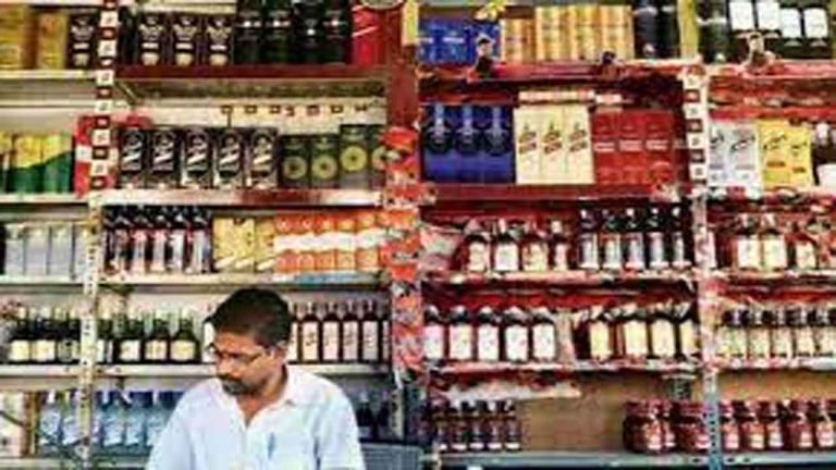 Bars And Wine Shops to Remain Open Till 1 AM on New Year’s Eve!