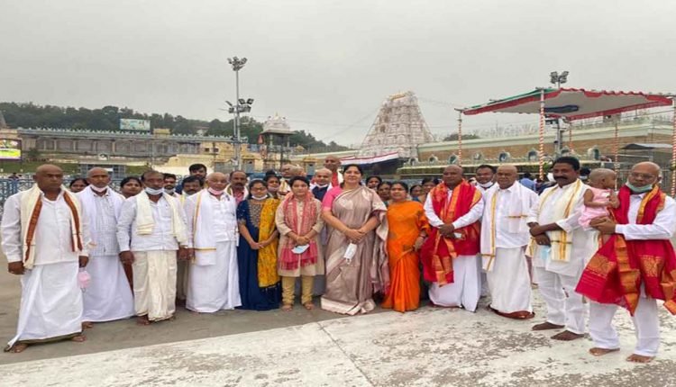 Satyavathi Rathod visits Tirumala