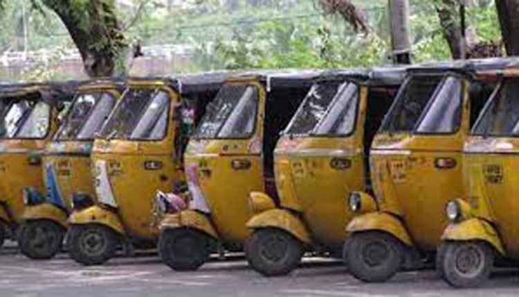 Auto drivers in city to go off roads from April 11