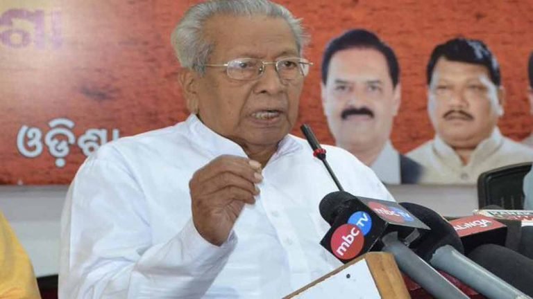 AP Governor Condoles Demise of Pingali Venkaiah’s Daughter