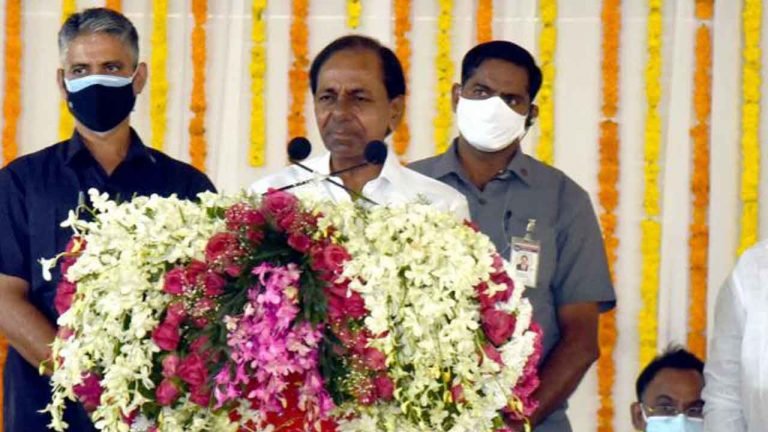 CM KCR responds to dadagiri attitude of AP govt