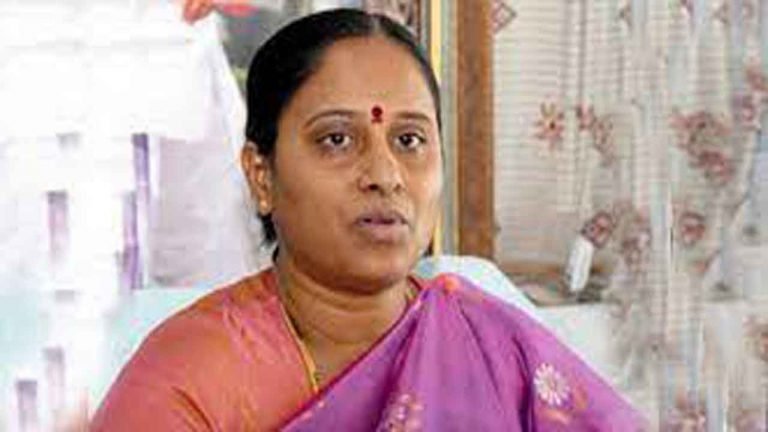 Konda Surekha slams Etela, reveals why he opted for BJP