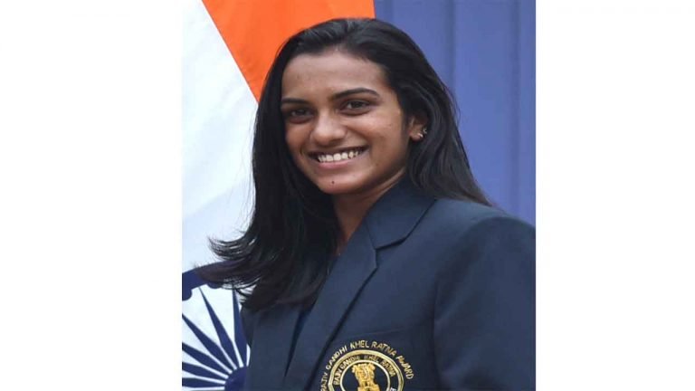 PV Sindhu Visits Bhagyalakshmi Temple in Hyderabad