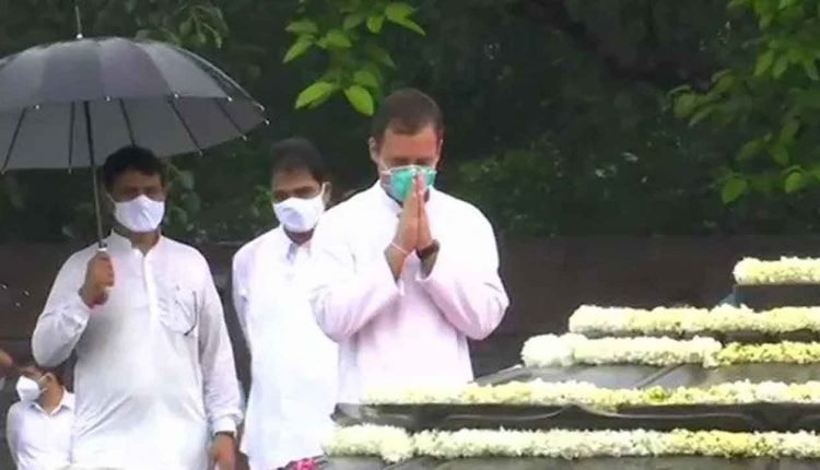 Rahul Gandhi Pays Tribute to Rajiv Gandhi on Birth Anniversary