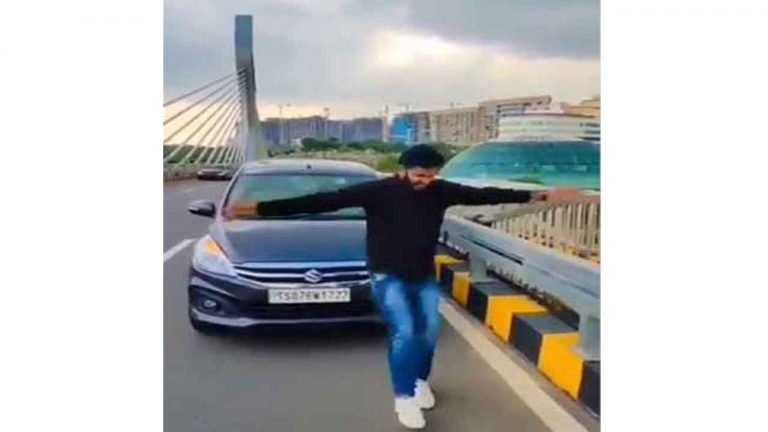 Youngster Perform Stunts on Durgam Cheruvu
