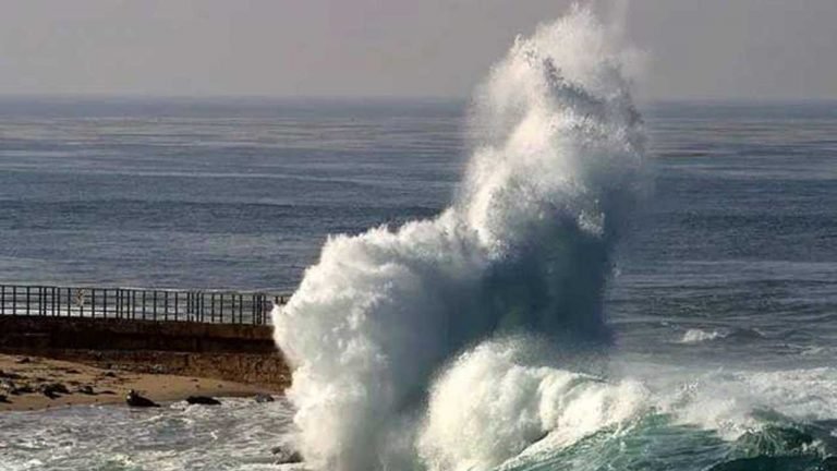 Heavy Rains: Ensure no loss of life property: CM to CS