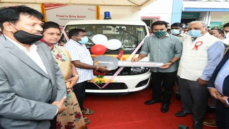 KTR inaugurates 7 Ambulances, Oxygen plant to Theresa Hospital