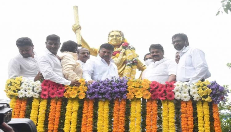 Talasani paid rich tributes to Chakali Ailamma