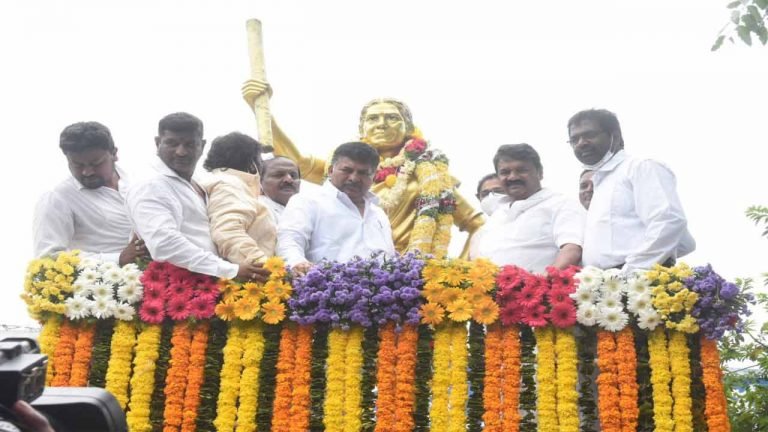Talasani paid rich tributes to Chakali Ailamma