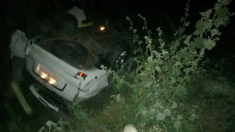 Minister Errabelli escapes unhurt from road accident
