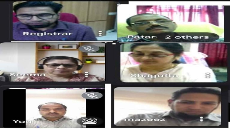 Celebrations of Hindi Week Ends at MANUU