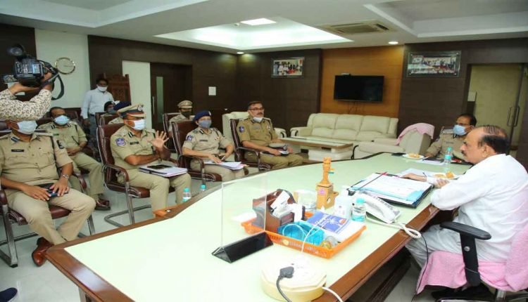 HM Reviews Hyderabad Law and Order Situation