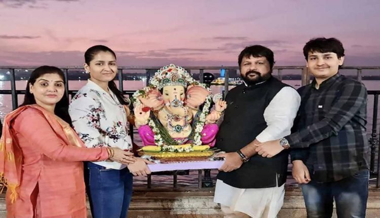 Naina Jaiswal Celebrates Ganesh Festival