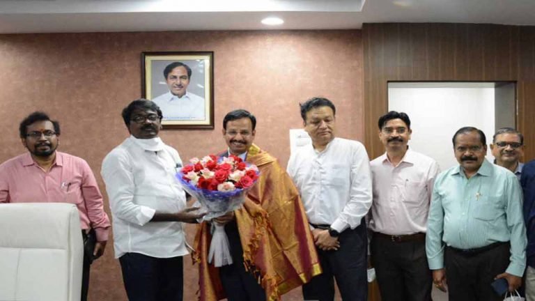 VC Sajjanar takes charge as TSRTC MD