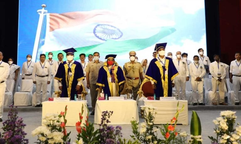 Focus on Innovation: Governor to Students