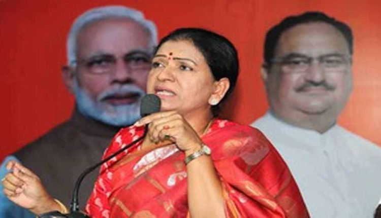 DK Aruna slams Minister KTR