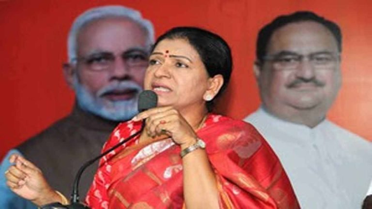 DK Aruna slams Minister KTR