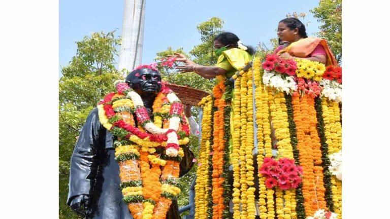 Governor Pay Tributes to Sardar Vallabhai Patel