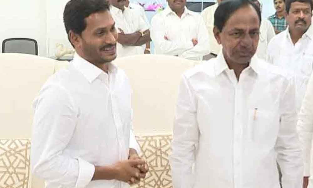 CMs of Two Telugu States Meet, at a Wedding