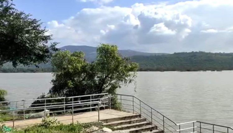 Fear rises after Water Leaks from Cracks in Andhra's Biggest Reservoir