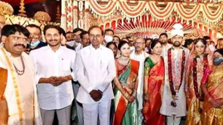CMs of Two Telugu States Meet, at a Wedding