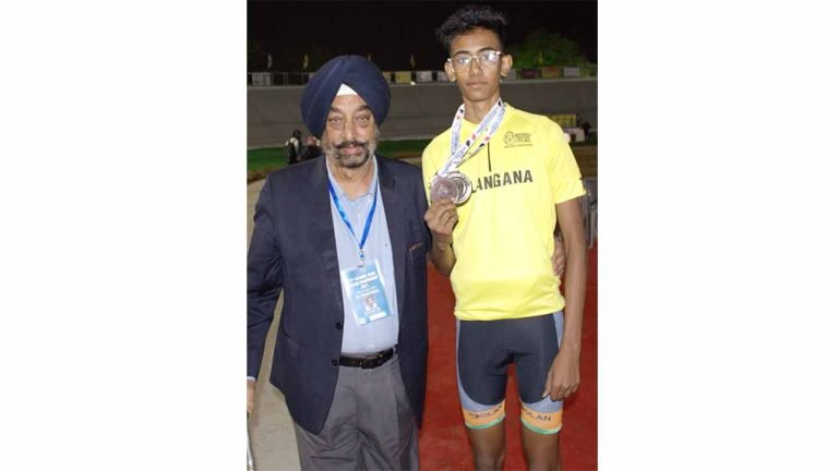 Cyclist Aashirwad Saxena Secures Silver, Bronze Medals In National Track Cycling Championship