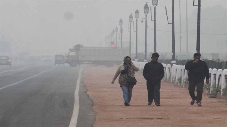 Delhi Temperature Dips To 4.6 On Today Morning