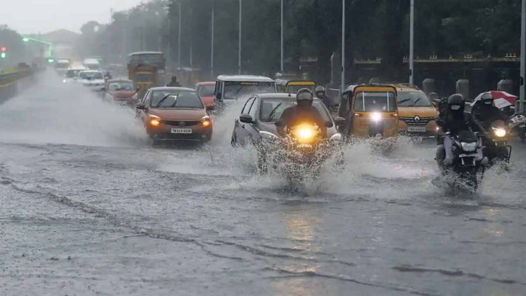 Moderate rains in Hyderabad on Wednesday; yellow alert issued | INDToday