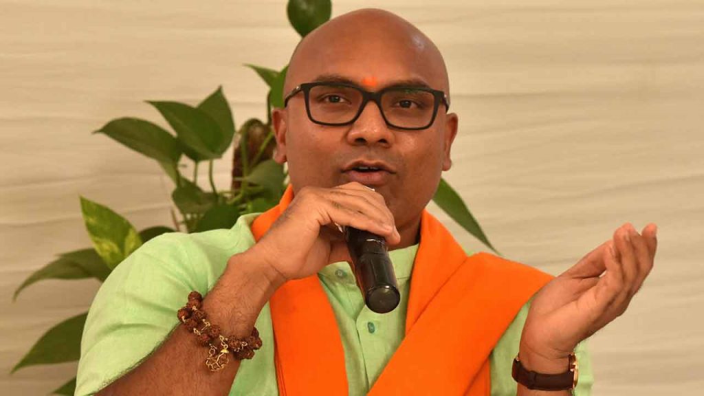Bandi Sanjay Calls On MP Aravind