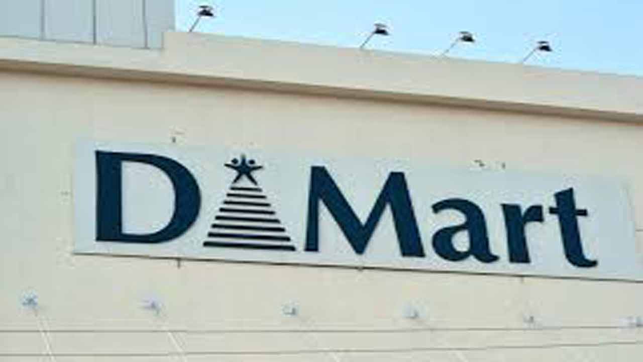 Hyderabad: DMart fined for charging money for the carry bag | INDToday