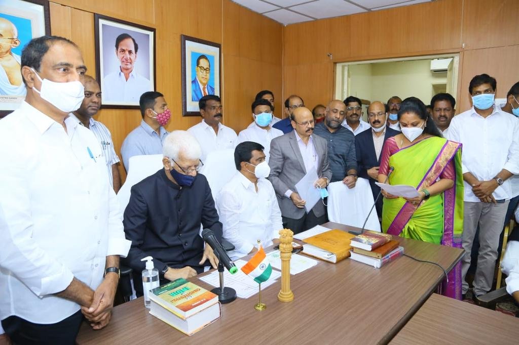 TRS Leader Kavitha Sworn In As Kamareddy And Nizamabad Local Bodies MLC