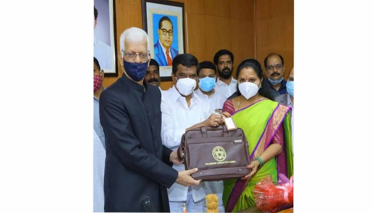 TRS Leader Kavitha Sworn In As Kamareddy And Nizamabad Local Bodies MLC