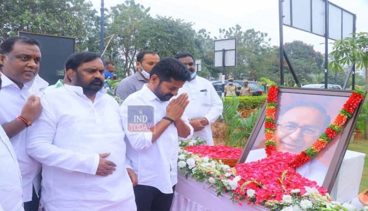 Revanth Reddy Pays Tributes To S. Jaipal Reddy