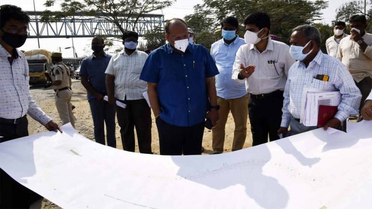 Speed Up Aramghar-Zoo Park Flyover Works: CS