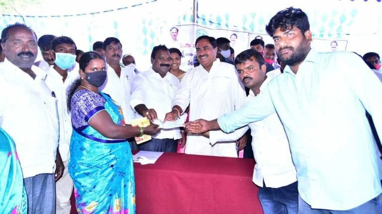 Errabelli Dayakar Rao distributes Kalyana Lakshmi, Shaadi Mubaarak cheques