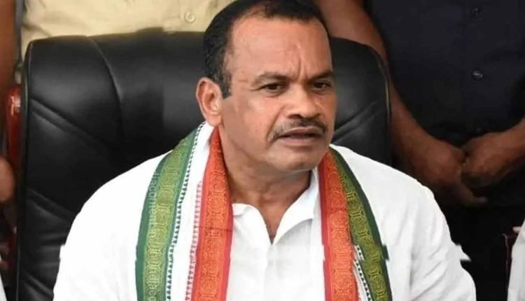 Komatireddy Venkat Reddy Predicts Jubilee Hills Win, Slams BRS