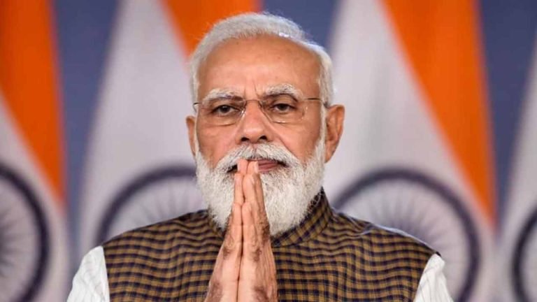 PM pays tributes to former PM Indira Gandhi