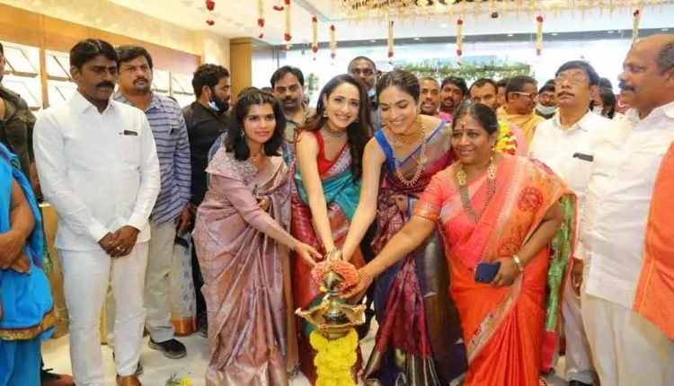 CMR Shopping Mall opened in Kothagudem