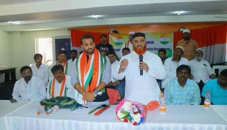 Priyanka Gandhi to be invited for Congress minorities' dept meeting in Hyderabad