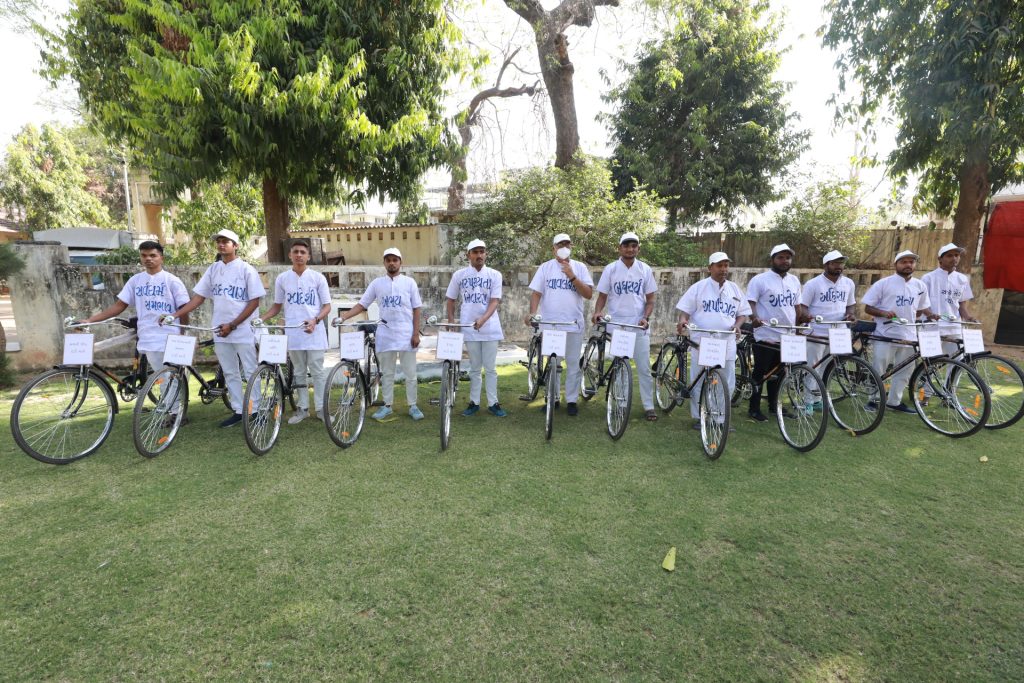 Amit Shah flags off ‘Dandi Cycle Yatra’ in Ahmedabad