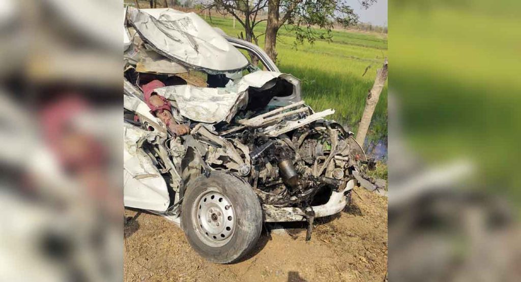 Five dead, one injured in a road accident in Kamareddy