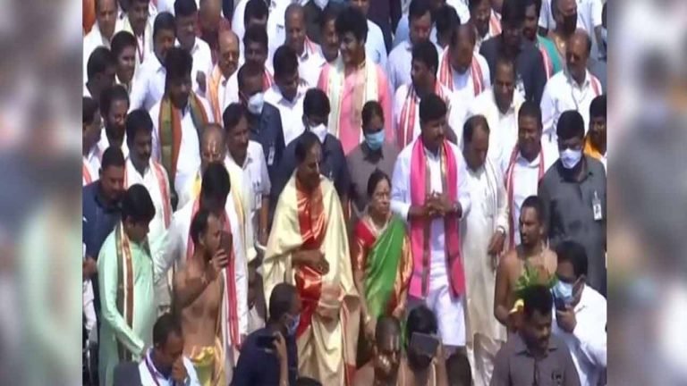 CM KCR attends ‘Maha Kumbha Samprokshana’ ceremony at Yadadri Temple